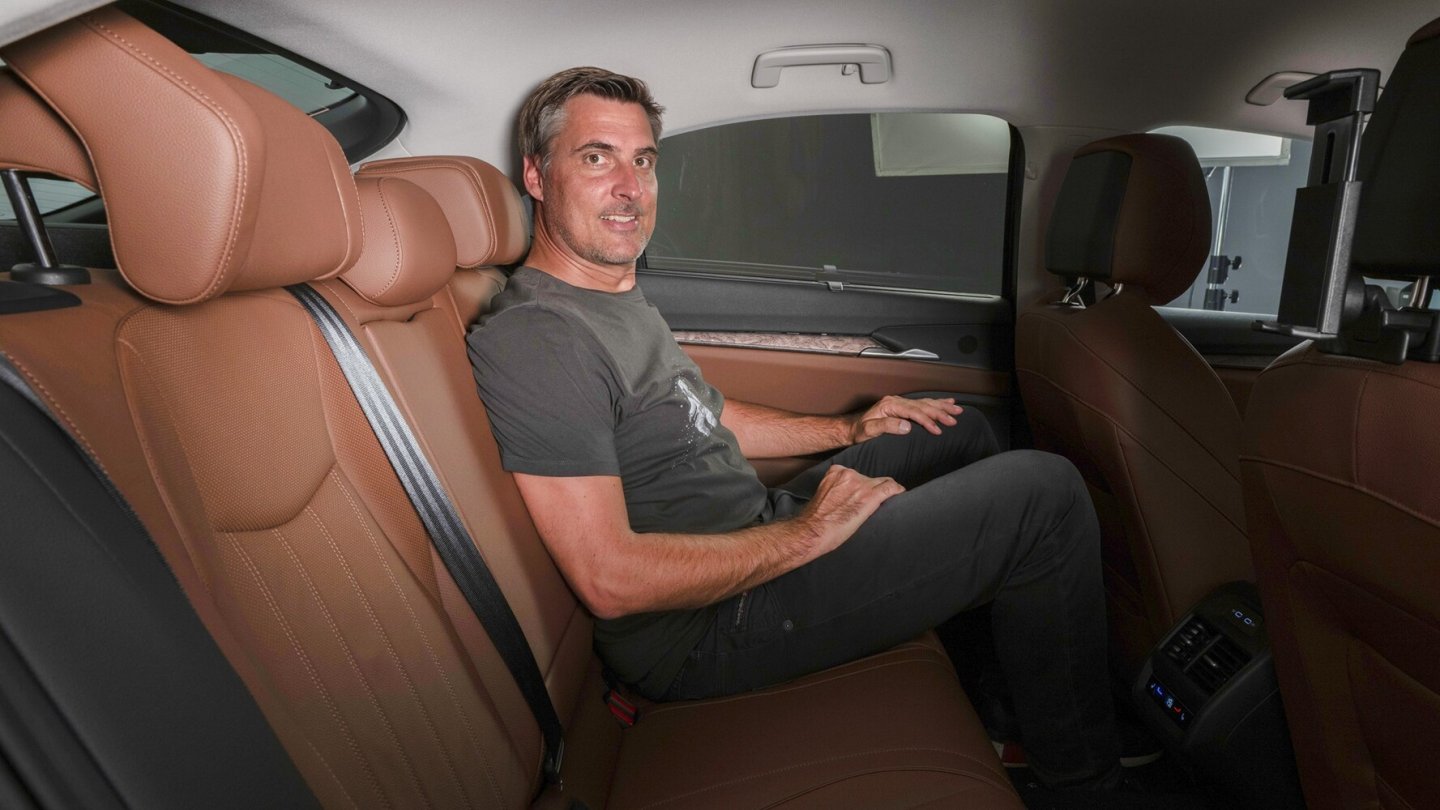 Wie gewohnt: mehr als üppiges Platzangebot, nicht nur im Fond.