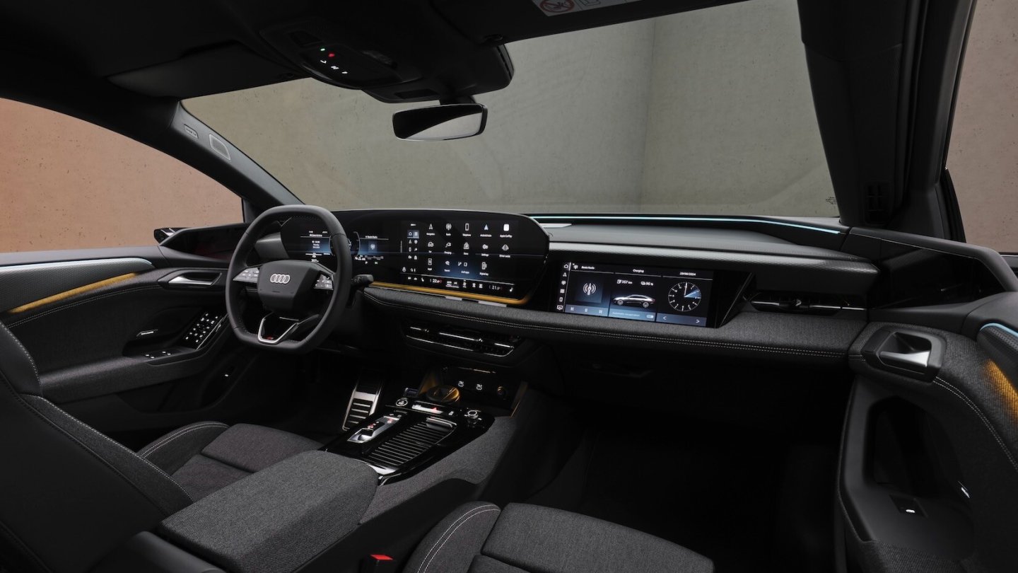 Head-up Display und Touchscreen vor dem Beifahrersitz kommen als Optionen.