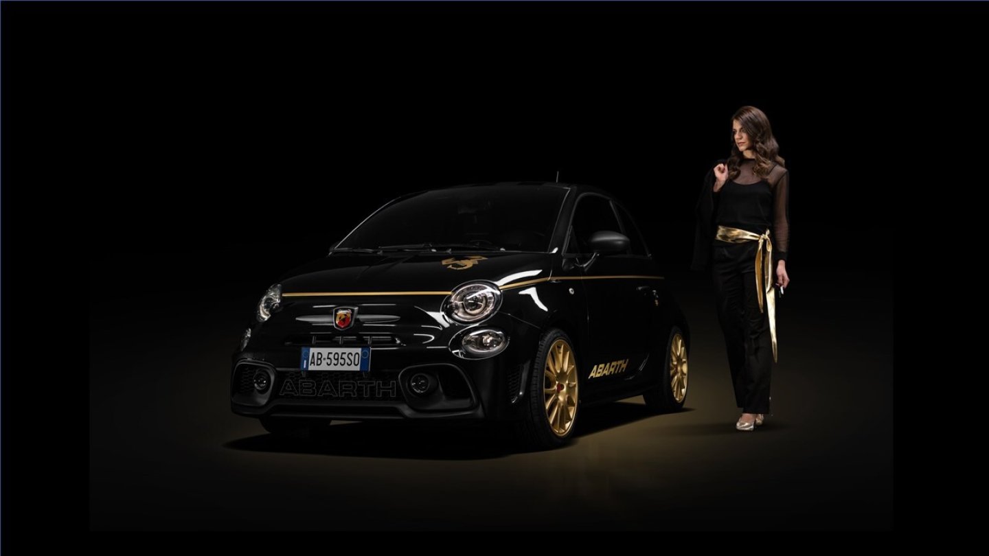 Abarth 595 Scorpionero und Monster Energy Yamaha