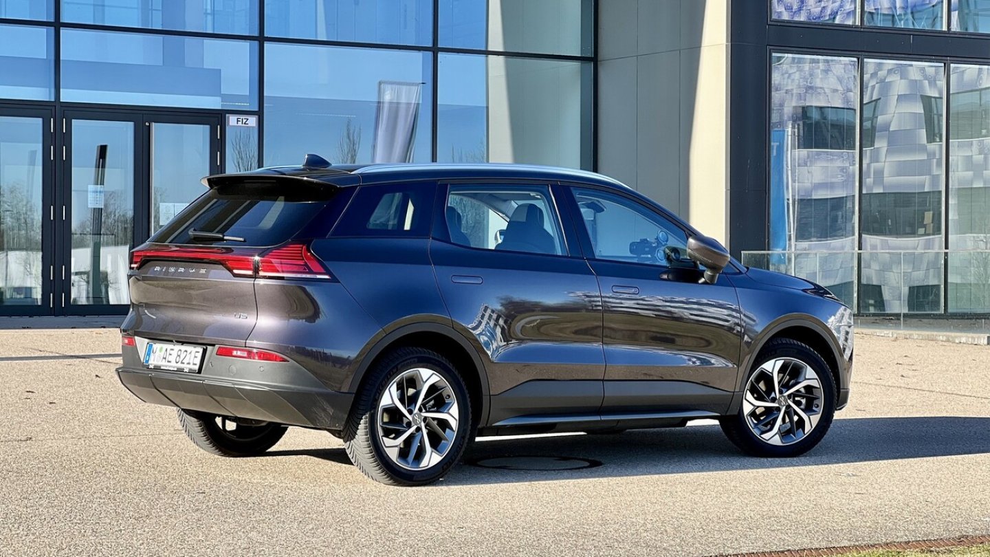 Die 19-Zoll Felgen sind Teil der Premium-Ausstattungslinie.