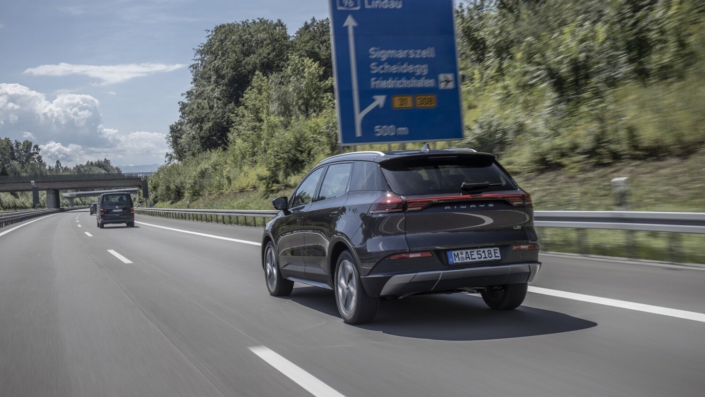Auf der Autobahn fuhren wir meist 110 bis 130 km/h schnell.