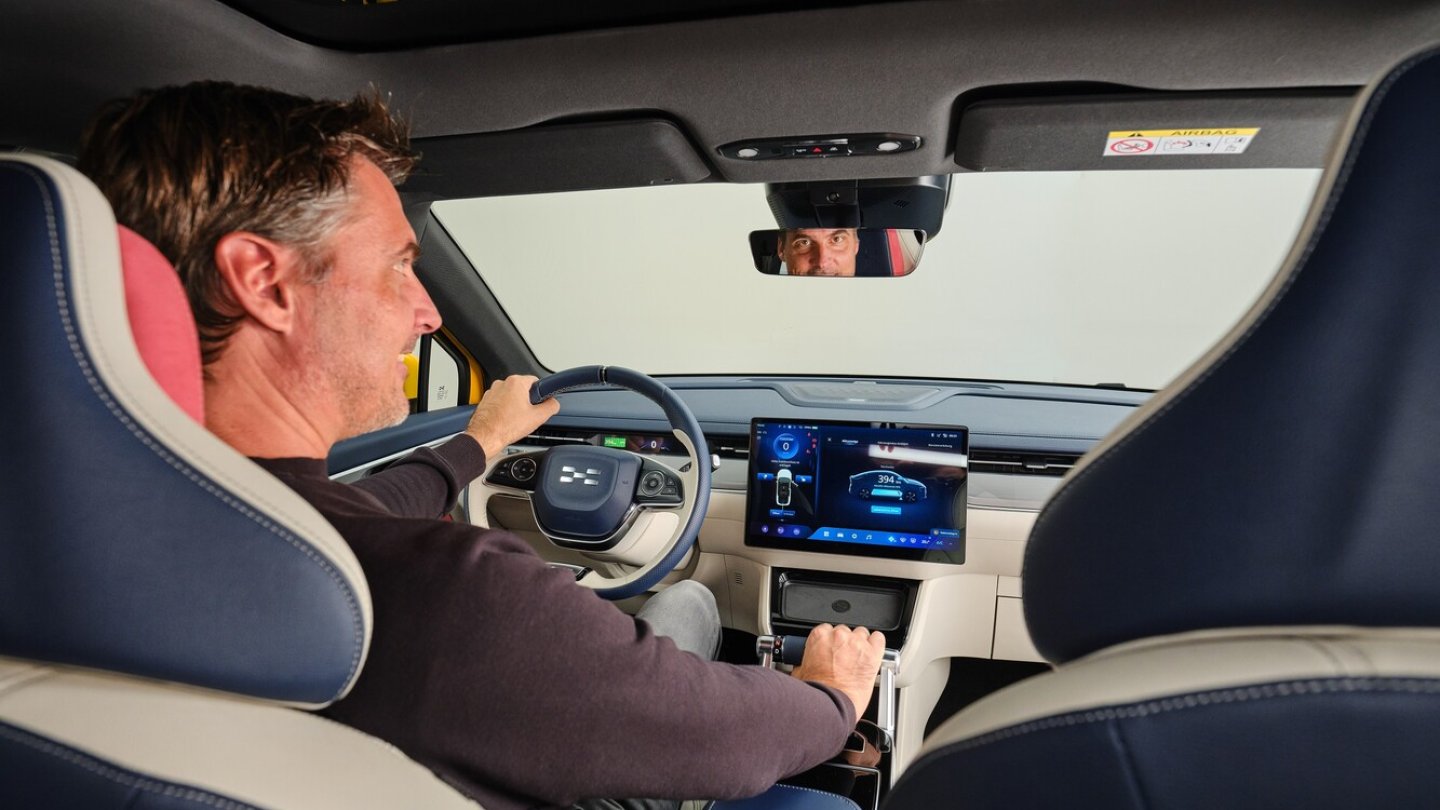 Neue Displays und eine geänderte Mittelkonsole unterscheiden den Aiways U6 vom U5.