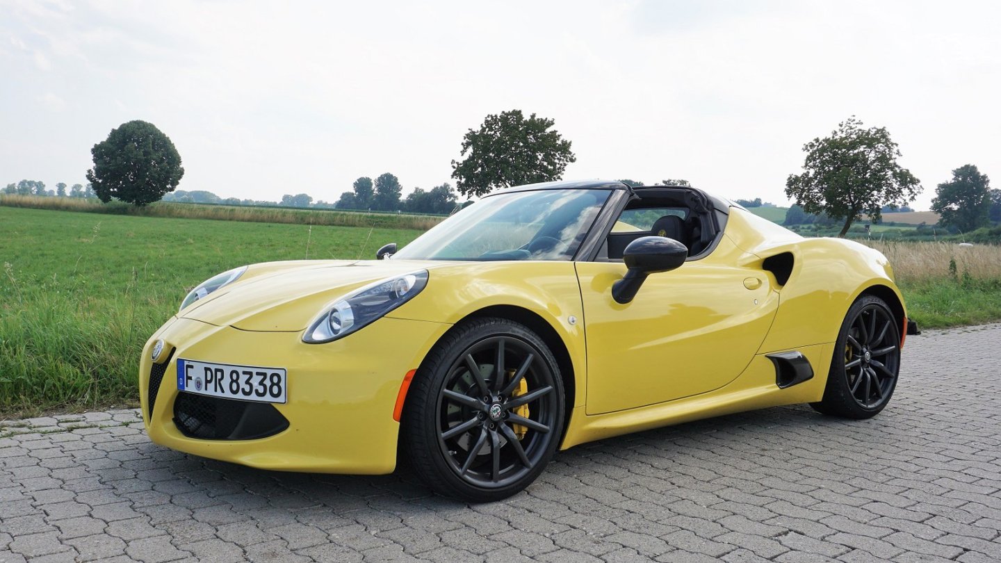Klein, heiss, laut, göttlich. Der Alfa Romeo 4C Spider.