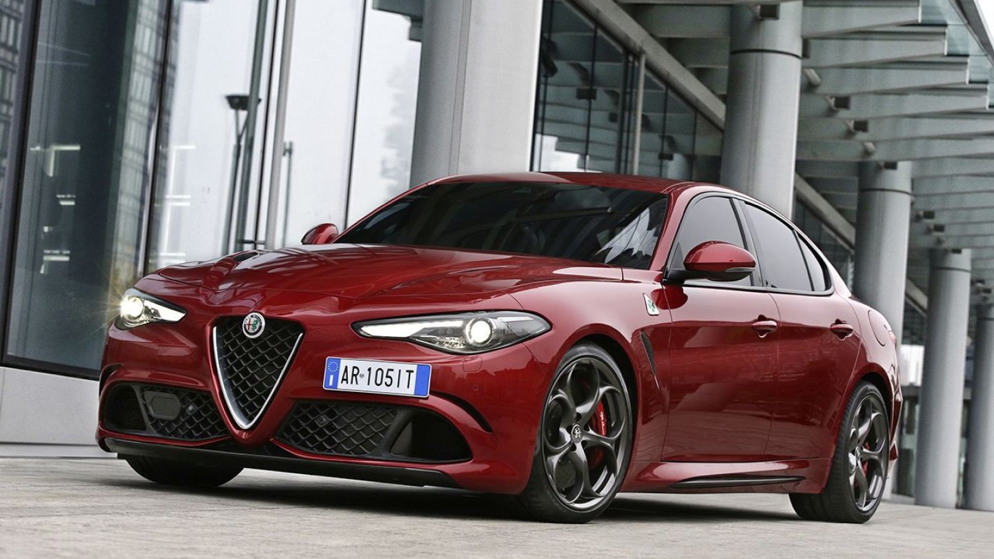 Der Gegenpol zum AE: Die Giulia Quadrifoglio mit 510 PS.