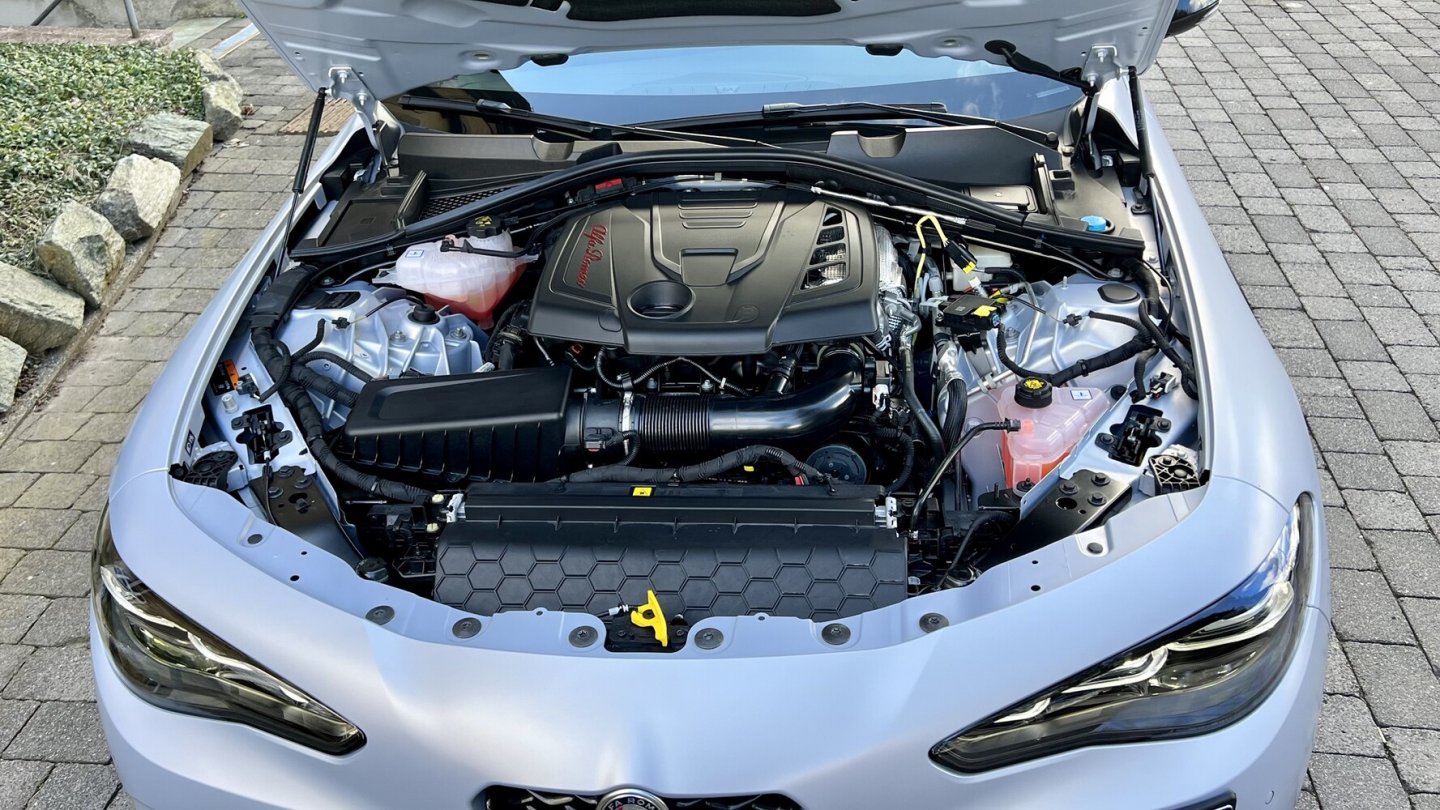 Der zwei Liter große Vierzylinder-Benziner leistet 280 PS.