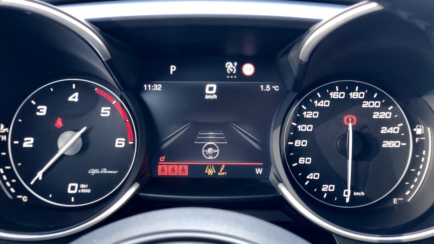 Das Display im Kombiinstrument wurde überarbeitet.