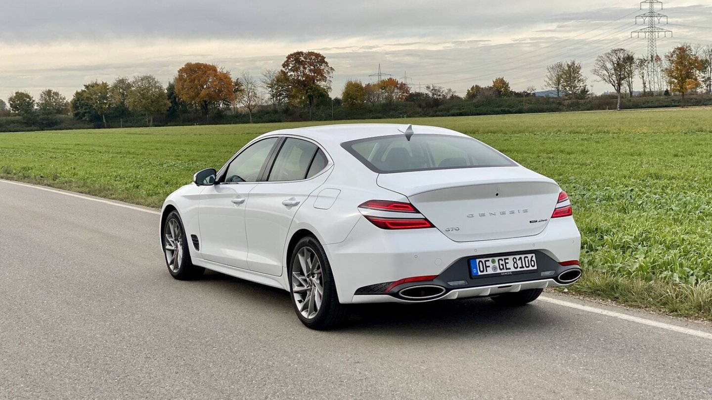 Der G70 verbraucht deutlich mehr Sprit als der Alfa Romeo.