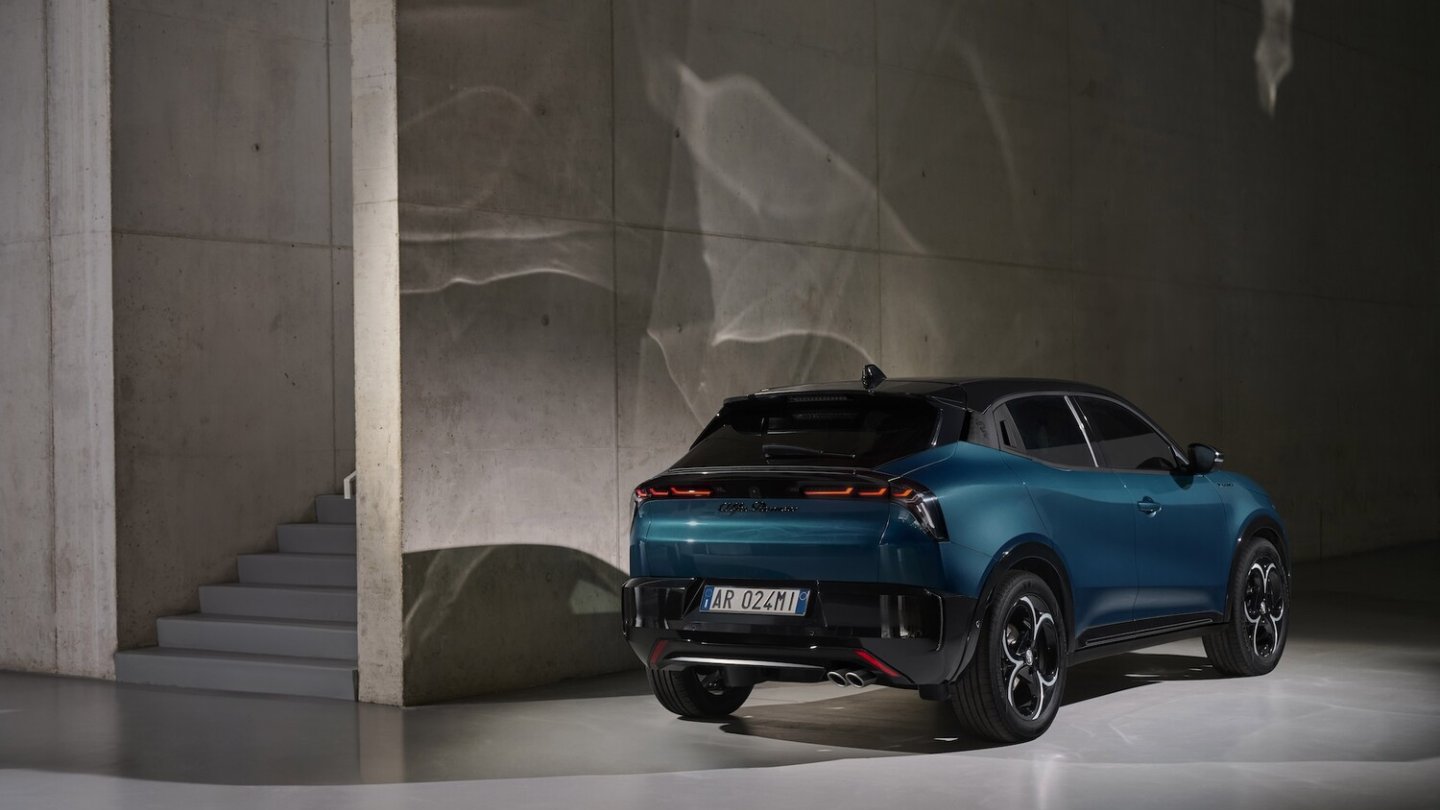 Den Alfa Romeo Milano wird es später auch mit Allradantrieb geben.