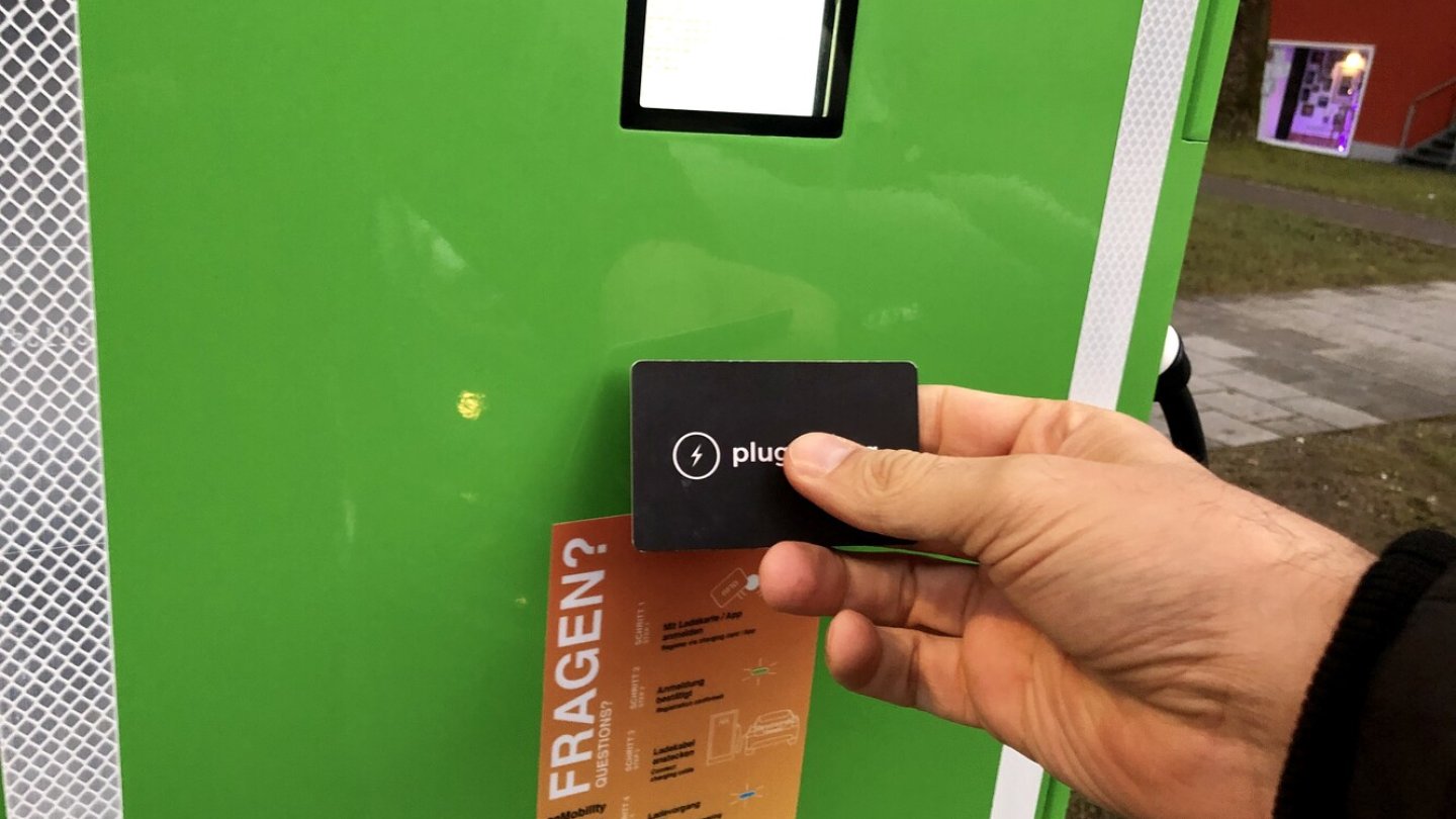 Vor allem bei der Benutzung von Ladekarten sollte man die Preise vorab prüfen.