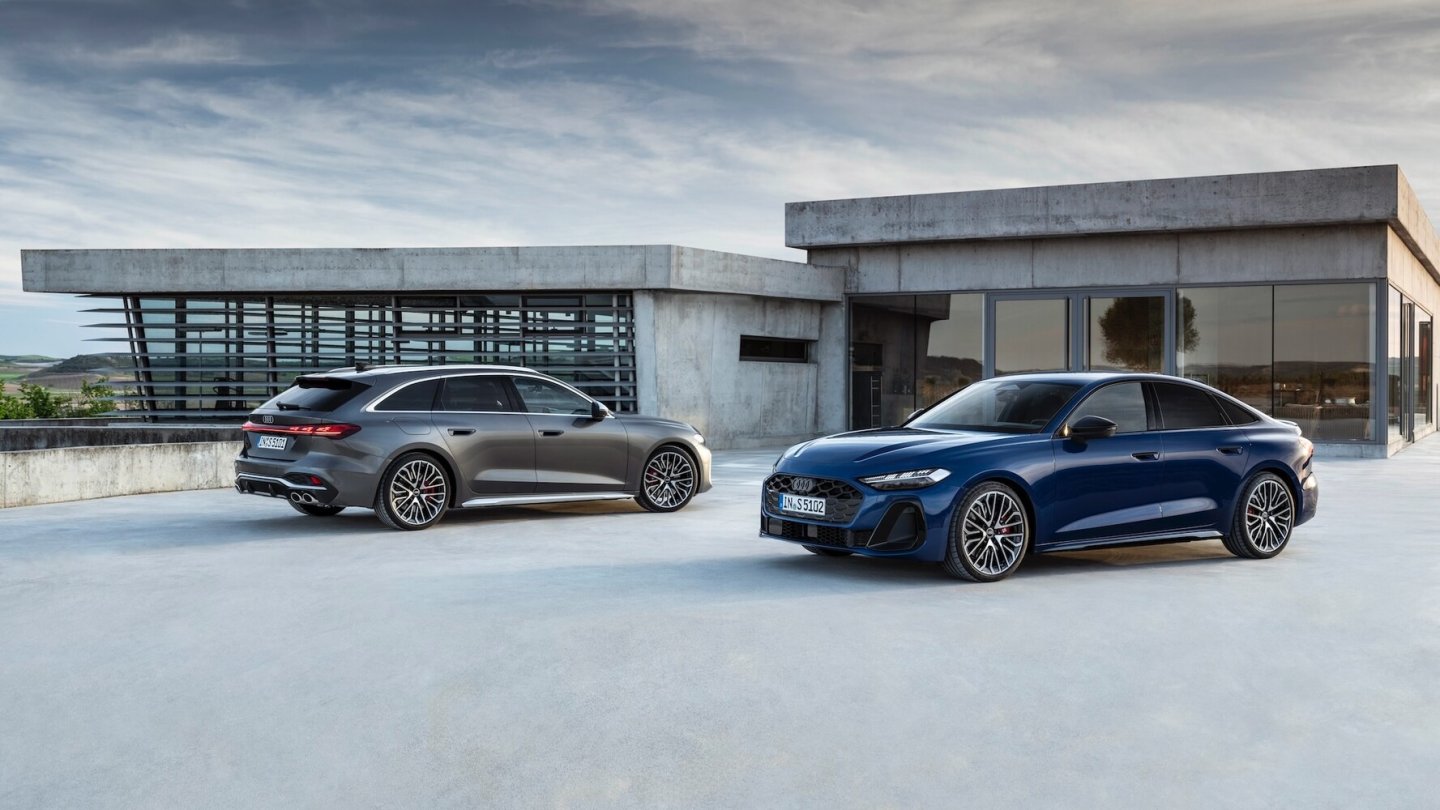 Der A5 in der S Line und der Audi S5 treten mit dynamisch orientierten Designdetails auf.