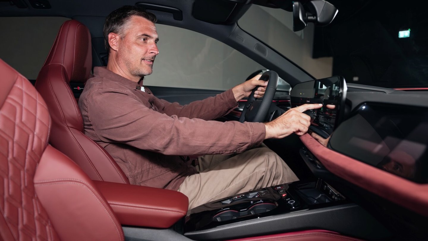 Erster Kontakt mit dem Audi S5 Avant: die rote Lederausstattung ist eine Sonderausstattung.