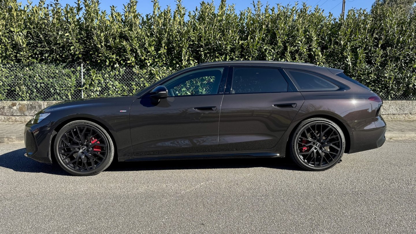 Der Audi A6 Avant 3.0 TFSI hat eine Leistung von 270 kW / 367 PS, dazu kommt die E-Power des Mildhybrid-Systems.