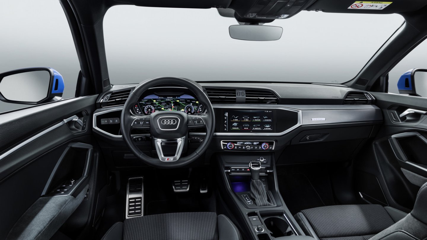 Im Cockpit des neuen Audi Q3 gibt es keine analogen Instrumente mehr.