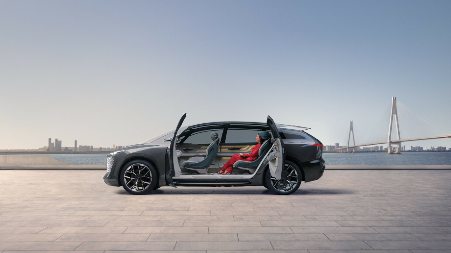 Die Studie verzichtet auf eine B-Säule.