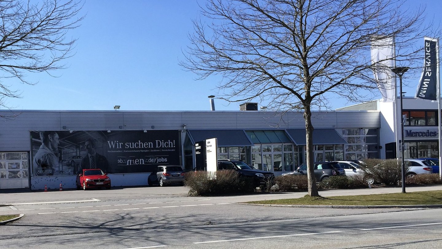 Viele ehemalige Händler machen als reine Servicebetriebe weiter, wie diese BMW-Adresse.