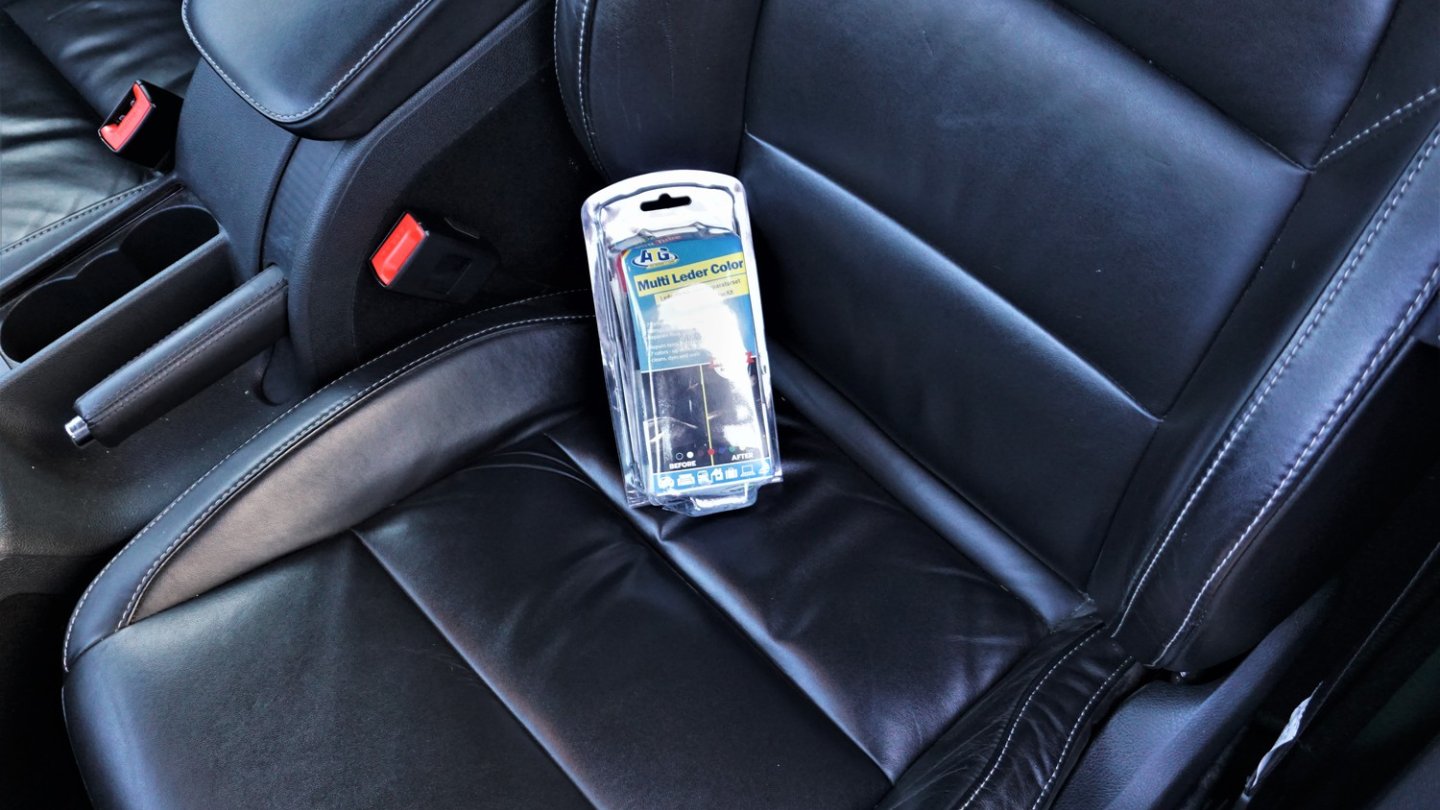 Mit der richtigen Pflege bleiben Ledersitze im Auto länger frisch.