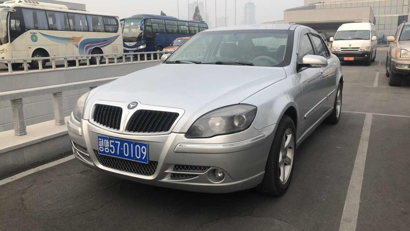 Den Brilliance BS4 gab es einst auch bei uns. Er wird aus China auch nach Nordkorea exportiert.