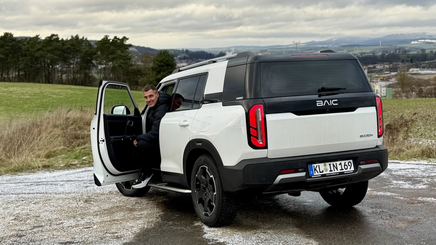 Der BAIC BJ30 steht bereits bei den Händlern der Marke in Deutschland.