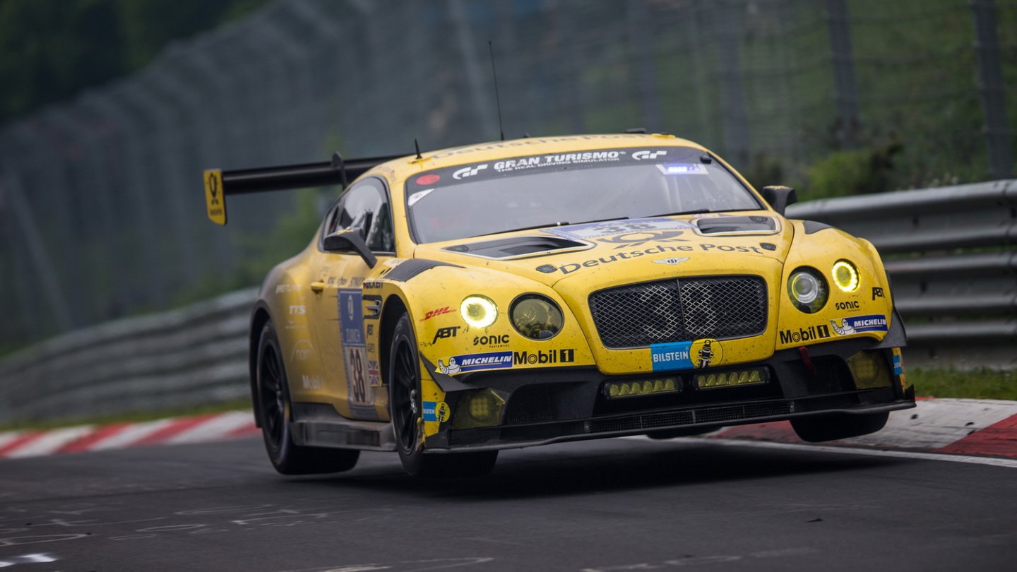 So geht der Bentley auf Zeitenjagd am Nürburgring.