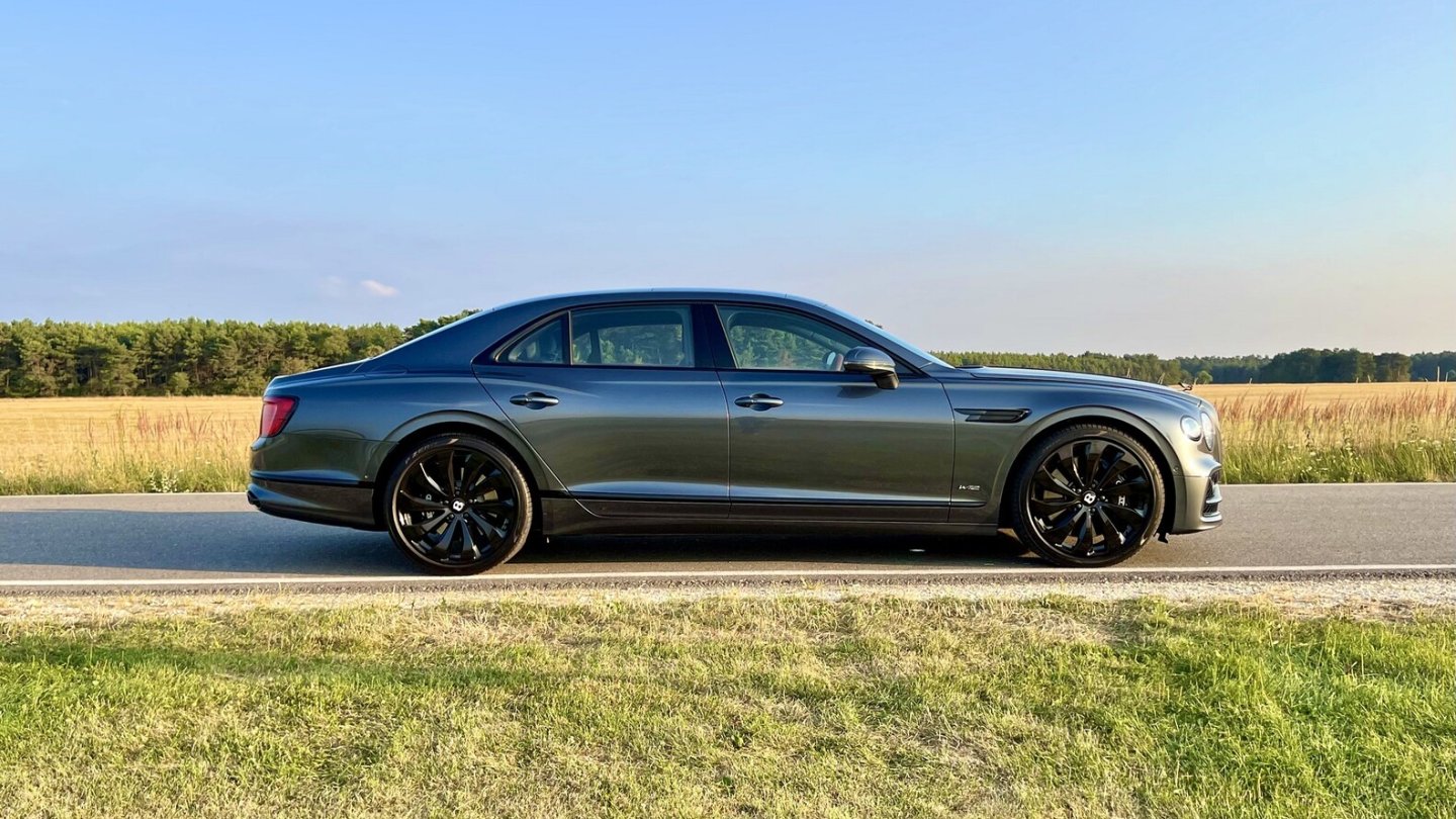 Kilometersammeln mit dem Flying Spur? Nicht lieber als das!