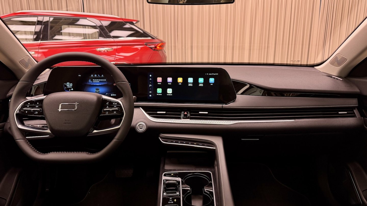 Das Cockpit des Bestune B70 wirkt modern, hat aber eine nur spärliche Infotainment-Ausstattung.