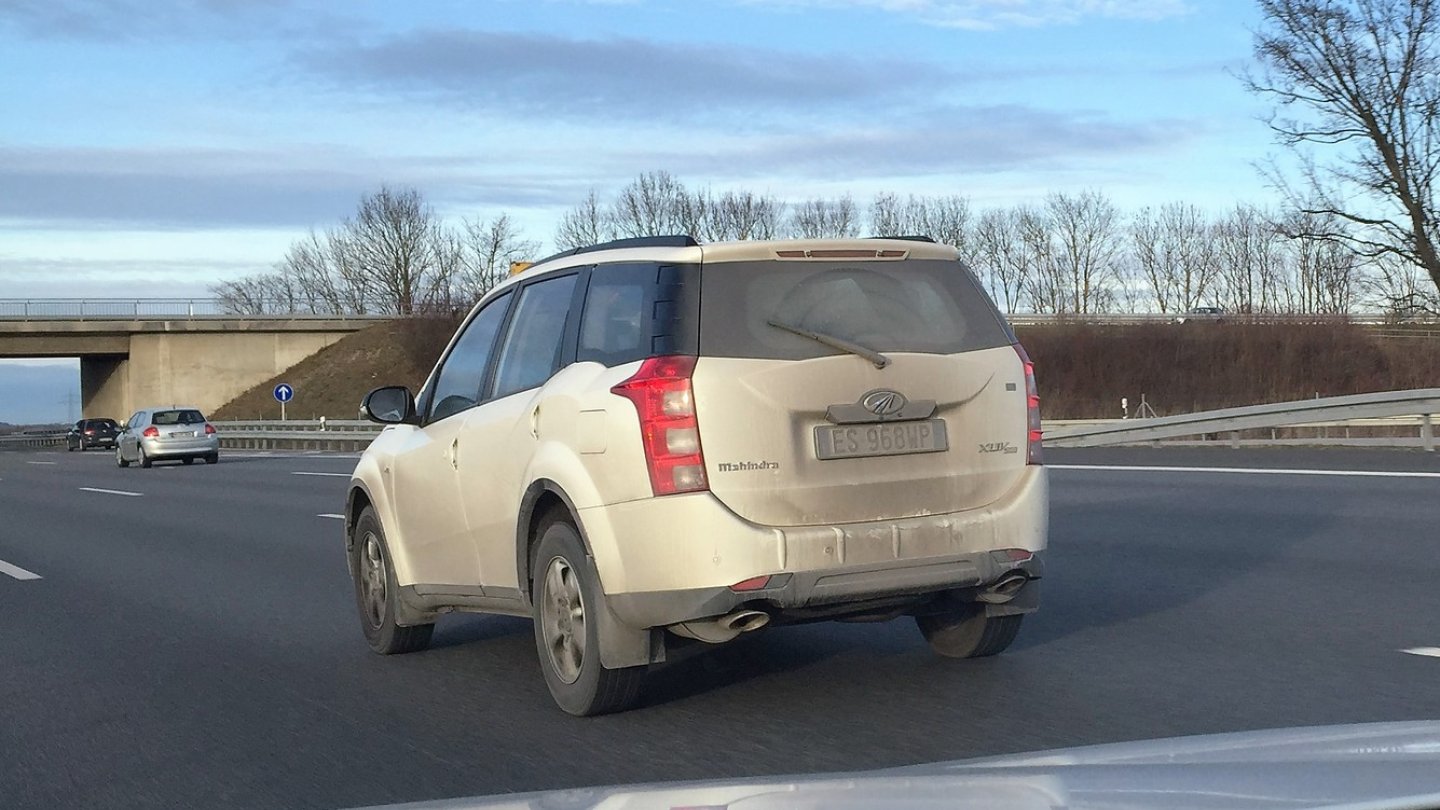 Doch, schön ist er: Und zwar schön dreckig. Das Design? Belangloses Allerlei