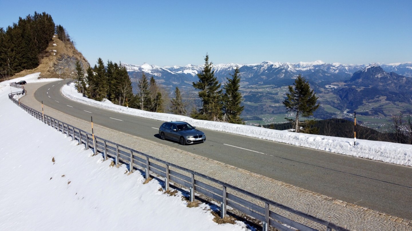 Der BMW 330i Touring in seiner bayrischen Heimat.