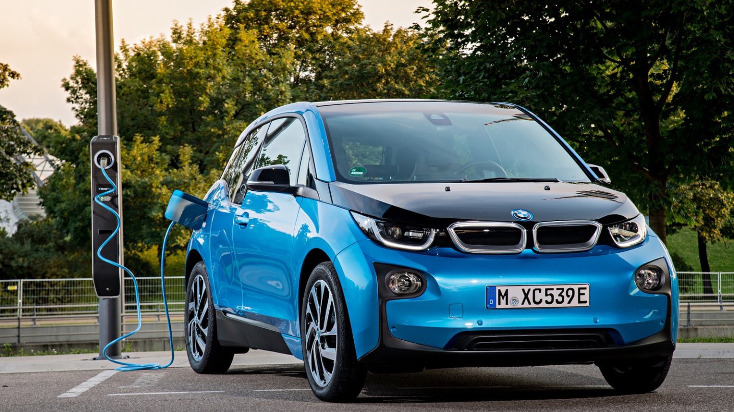 Der BMW i3 gilt als Pionier. Mit der größeren Batterie erfährt er gerade einen Nachfrageschub.