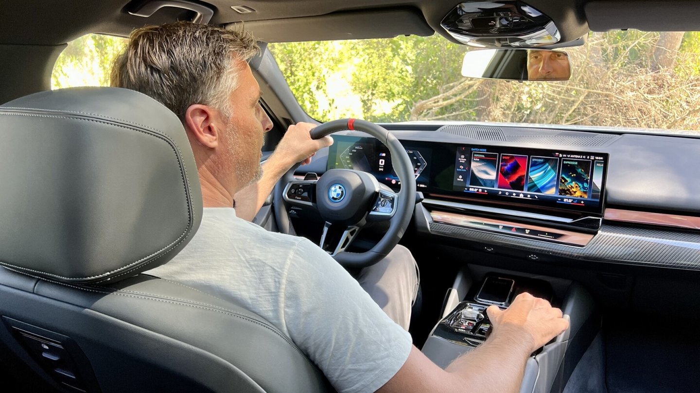 Der bewährte iDrive-Controller hielt auch im neuen 5er / i5 Einzug.