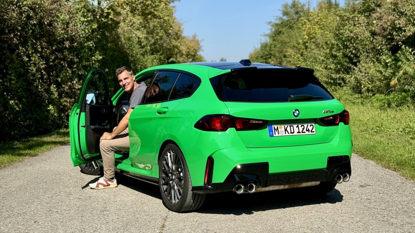 Die vier Endrohre sind ein Erkennungszeichen des stärksten 1er.