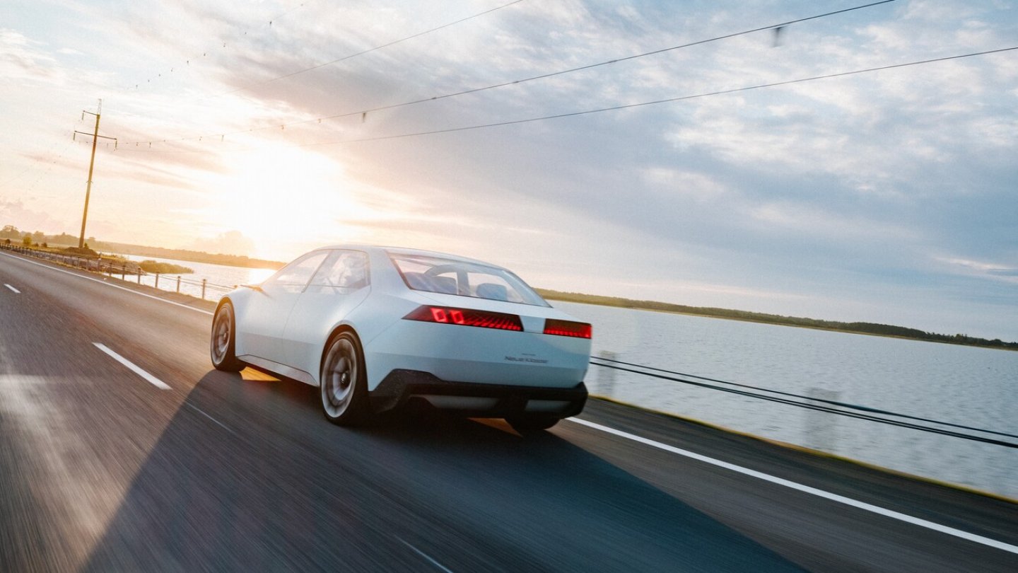 Flache Leuchten und keine Schnörkel am Heck.