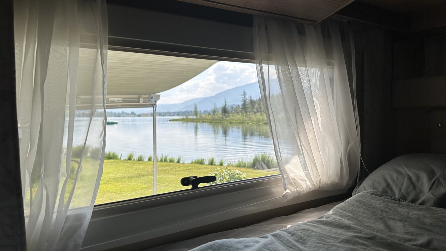 Zimmer mit Seeblick.