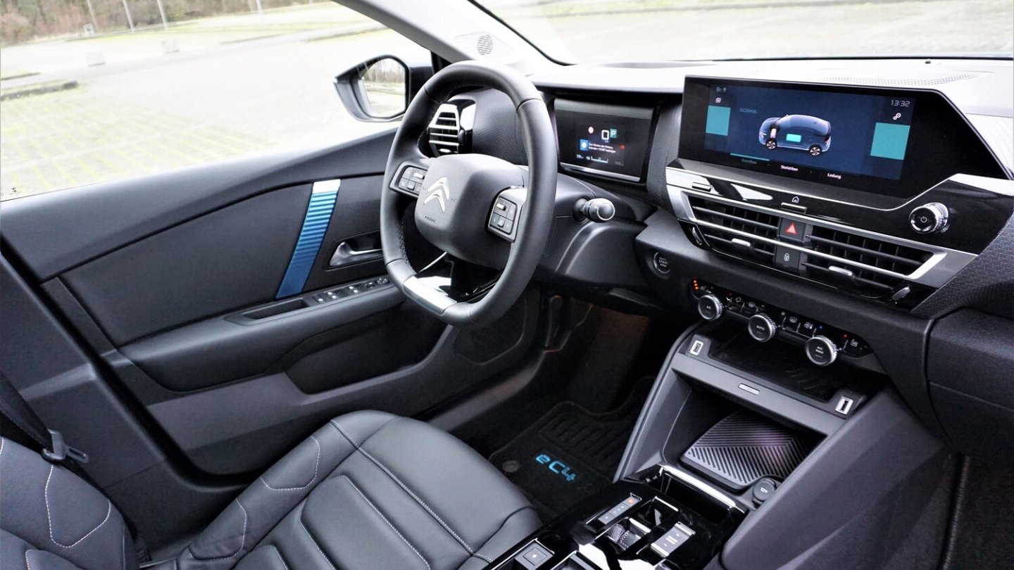 Die Energieflussanzeige hat nur die Elektro-Version.