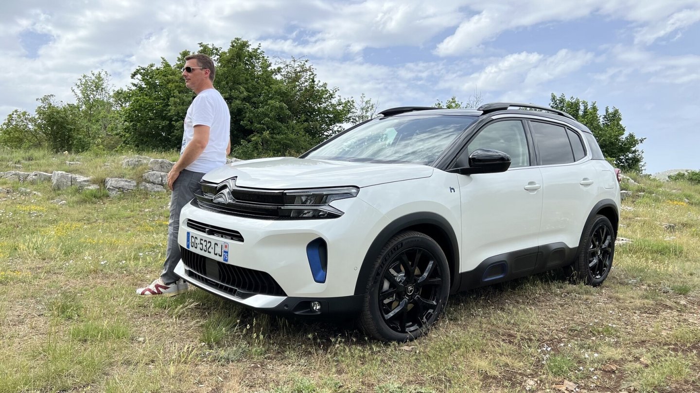 Die Front zeigt die Weiterentwicklung des Citroën-Markengesichts.
