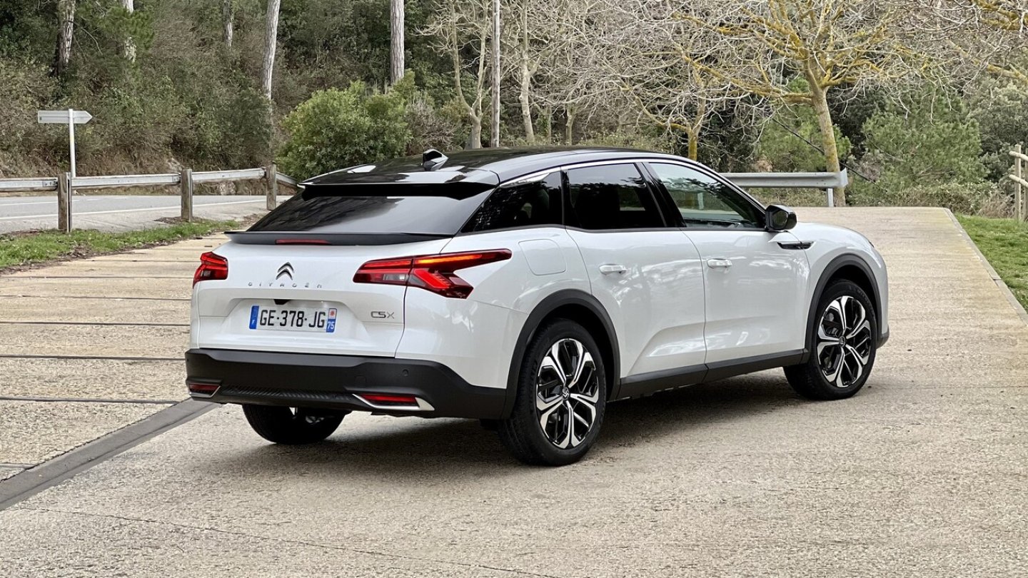 Unter früheren Umständen würde ein 180-PS-Diesel am besten zum Konzept des C5 X passen.