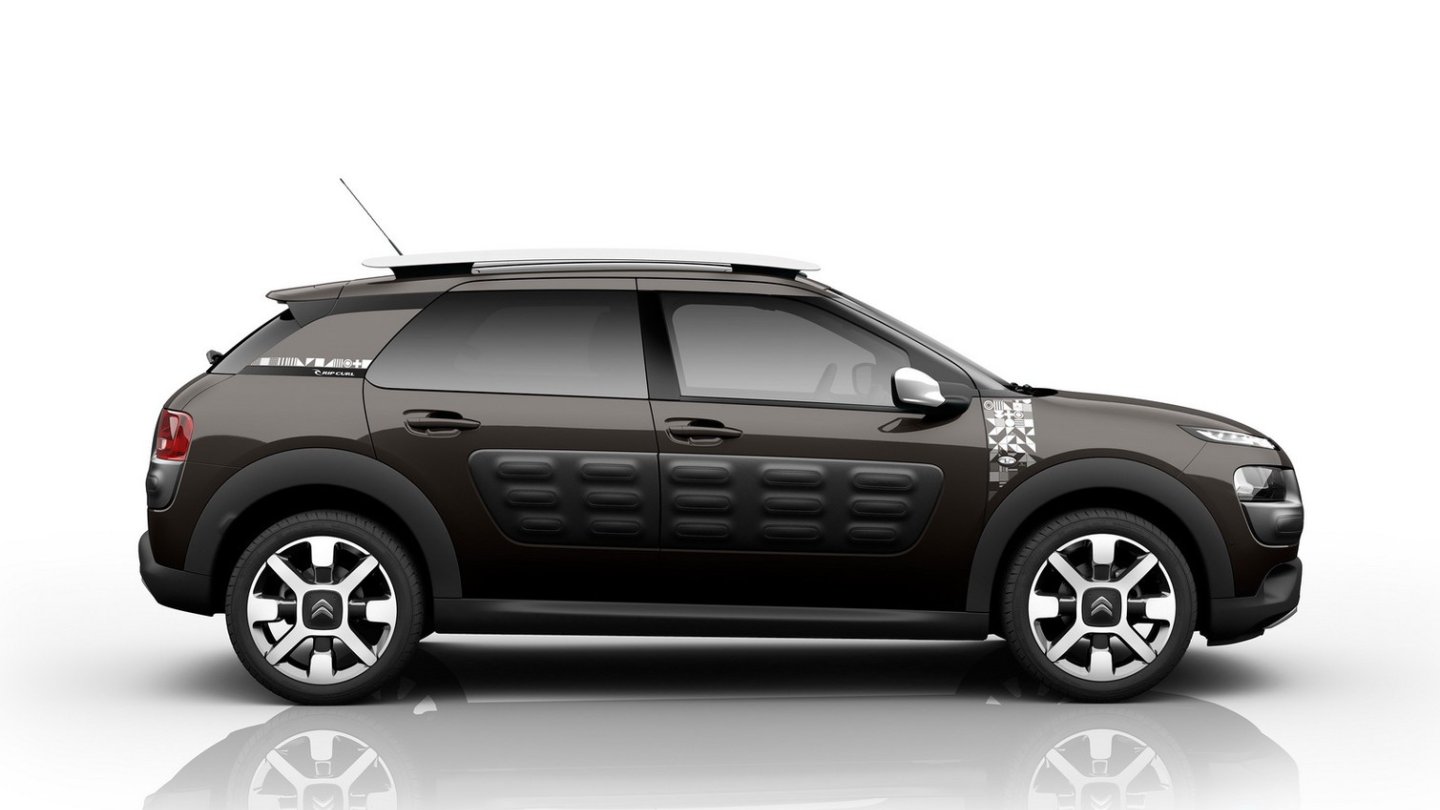 Das Surfbrett kommt mit dem Citroen nicht mit, so sieht er ohne aus.