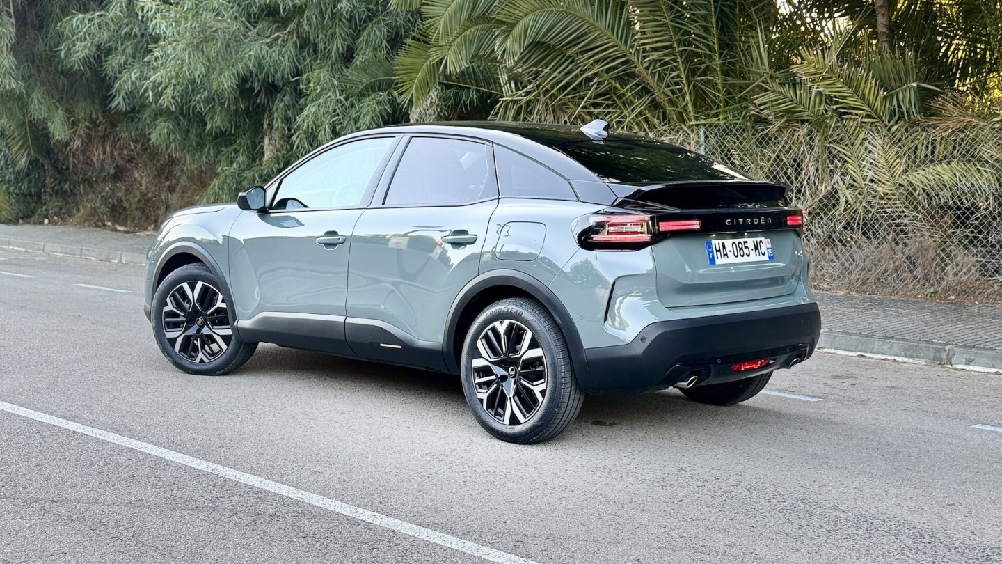 Das erste Kennenlernen fand mit dem 136 PS starken Mildhybrid-Benziner statt.