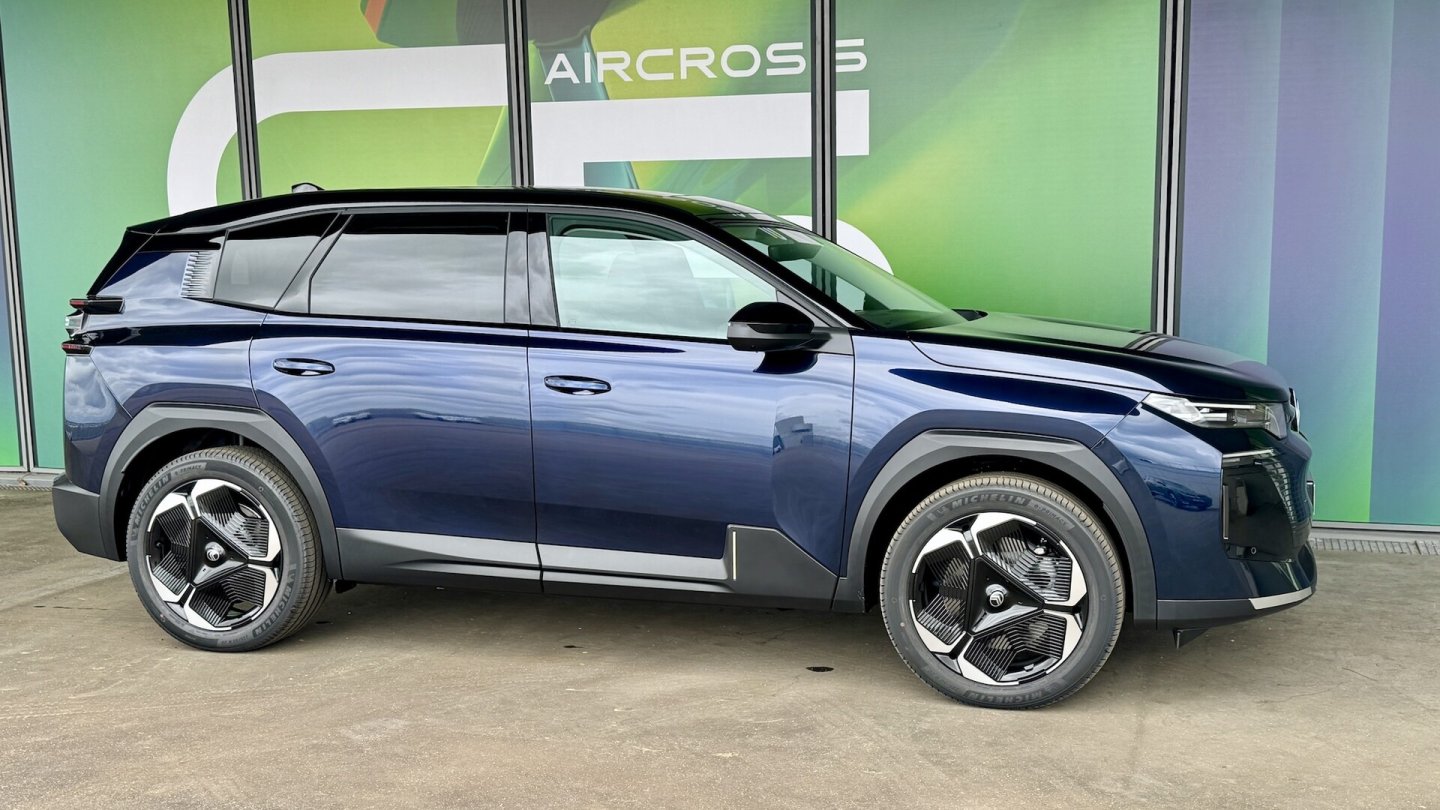 Erstmals gibt es einen vollelektrischen Citroën ë-C5 Aircross, die Topversion hat bis zu 680 Kilometer Reichweite.