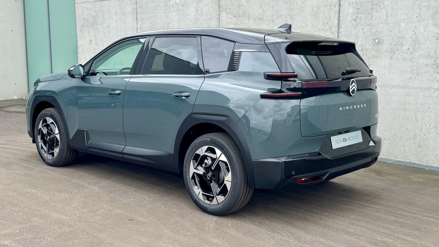 Das Basismodell ist der C5 Aircross Hybrid 145.