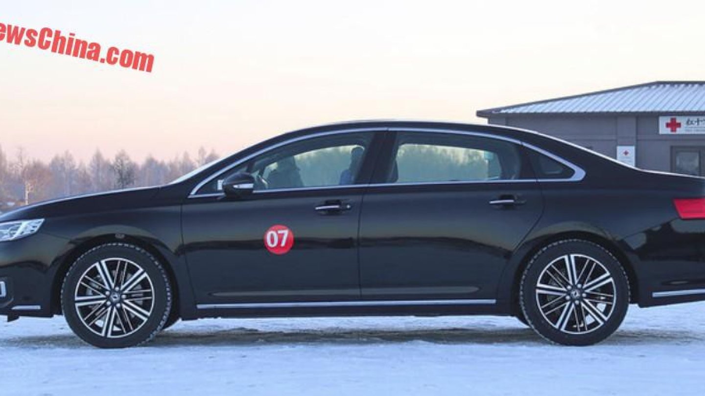 Für Lokalpatrioten: Das Schwestermodell Dongfeng Fenshen A9.