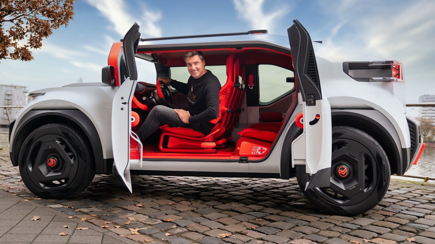 Die Vordersitze bestehen aus nur acht Einzelteilen. Der Innenraum ist auswaschbar.