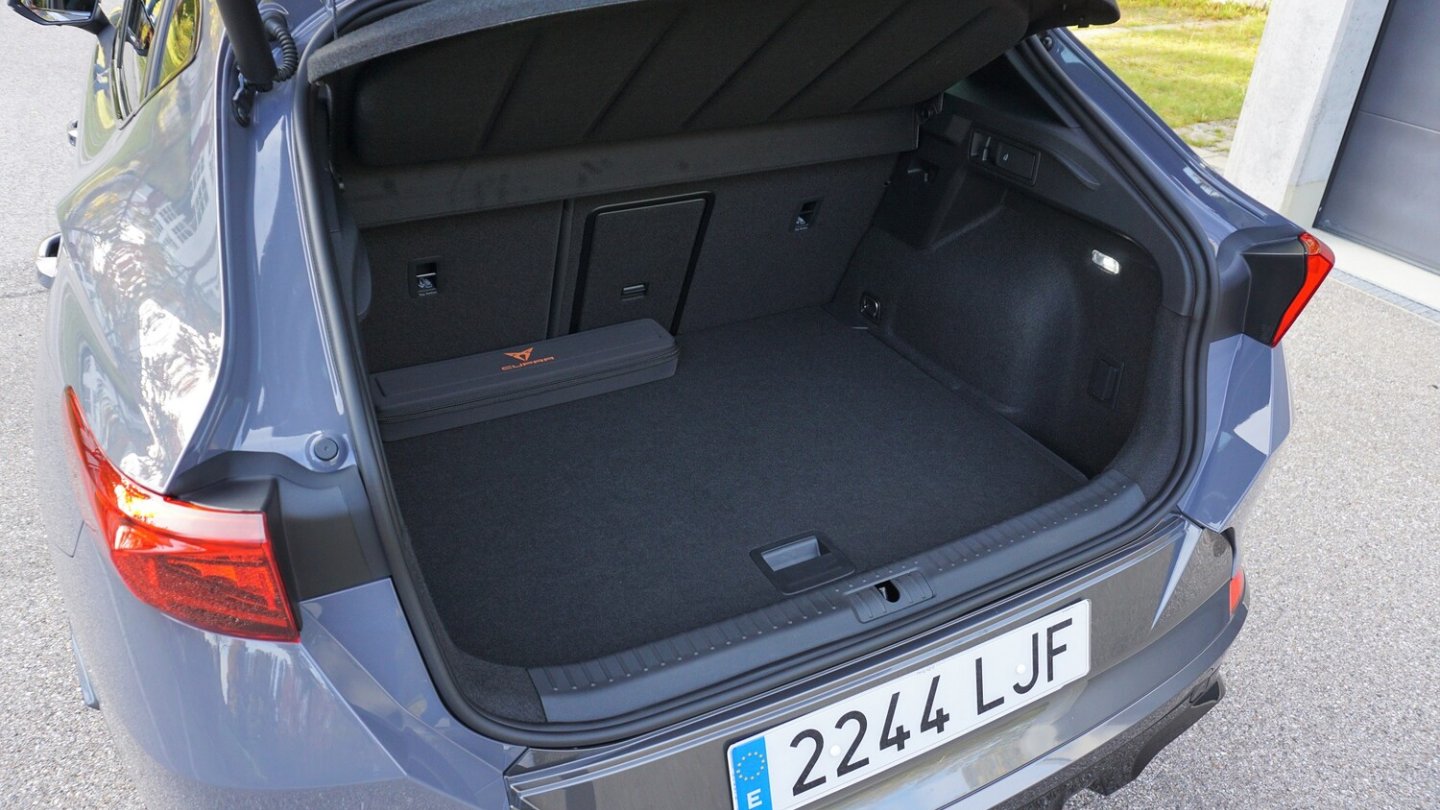 420 Liter schluckt der Kofferraum des Formentor mit Allradantrieb.