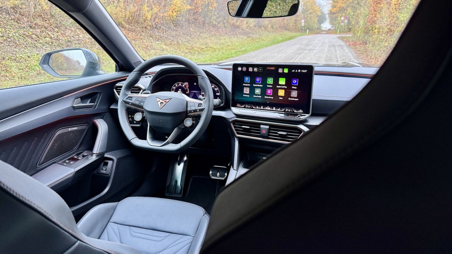 Lederbezüge anstelle des markentypischen Mikrofaser-Materials kosten Aufpreis.