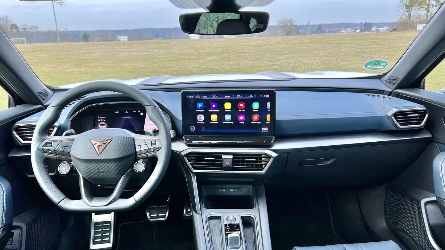 Das Cockpit des VZ5 entspricht dem in den braveren Formentor-Modellen.