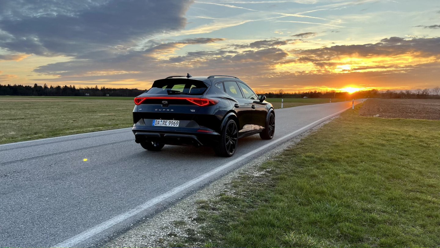 Den Preis der BAT-Edition erhöhen die Tuning-Elemente des Testwagens um rund 19.000 Euro.