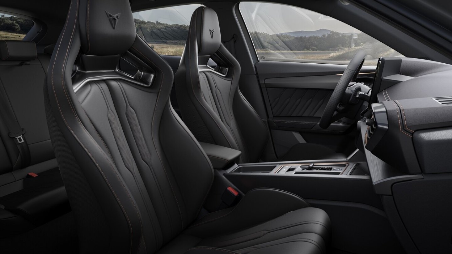 Die Cup-Sportschalensitze gibt es optional.