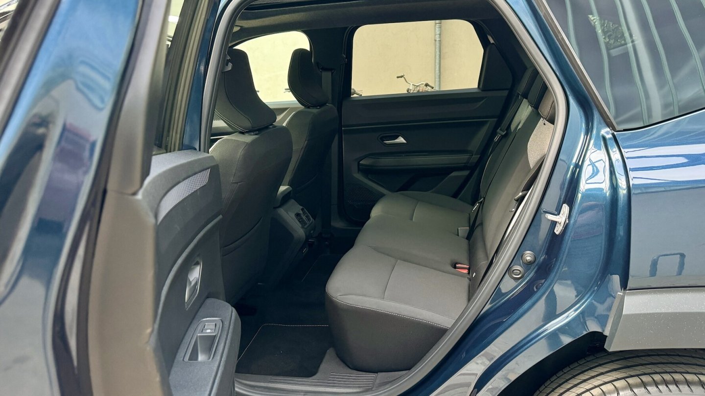 Das Platzangebot im Fond liegt minimal über dem im Duster.