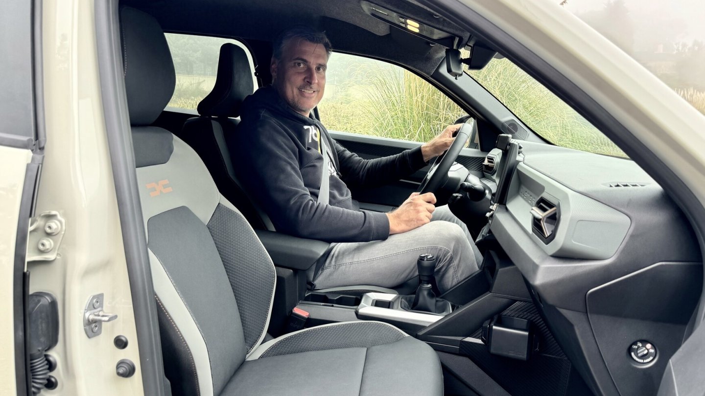 Dank neuer Sitze sitzt man vorne deutlich bequemener als bisher.