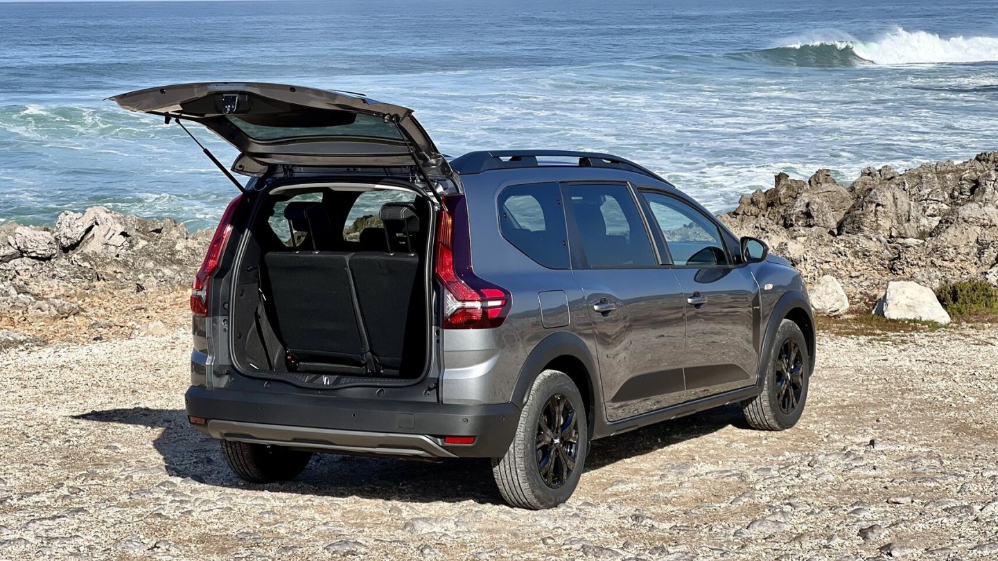 Wie fast alle Siebensitzer bietet der Jogger bei voller Bestuhlung nur wenig Raum für Gepäck.