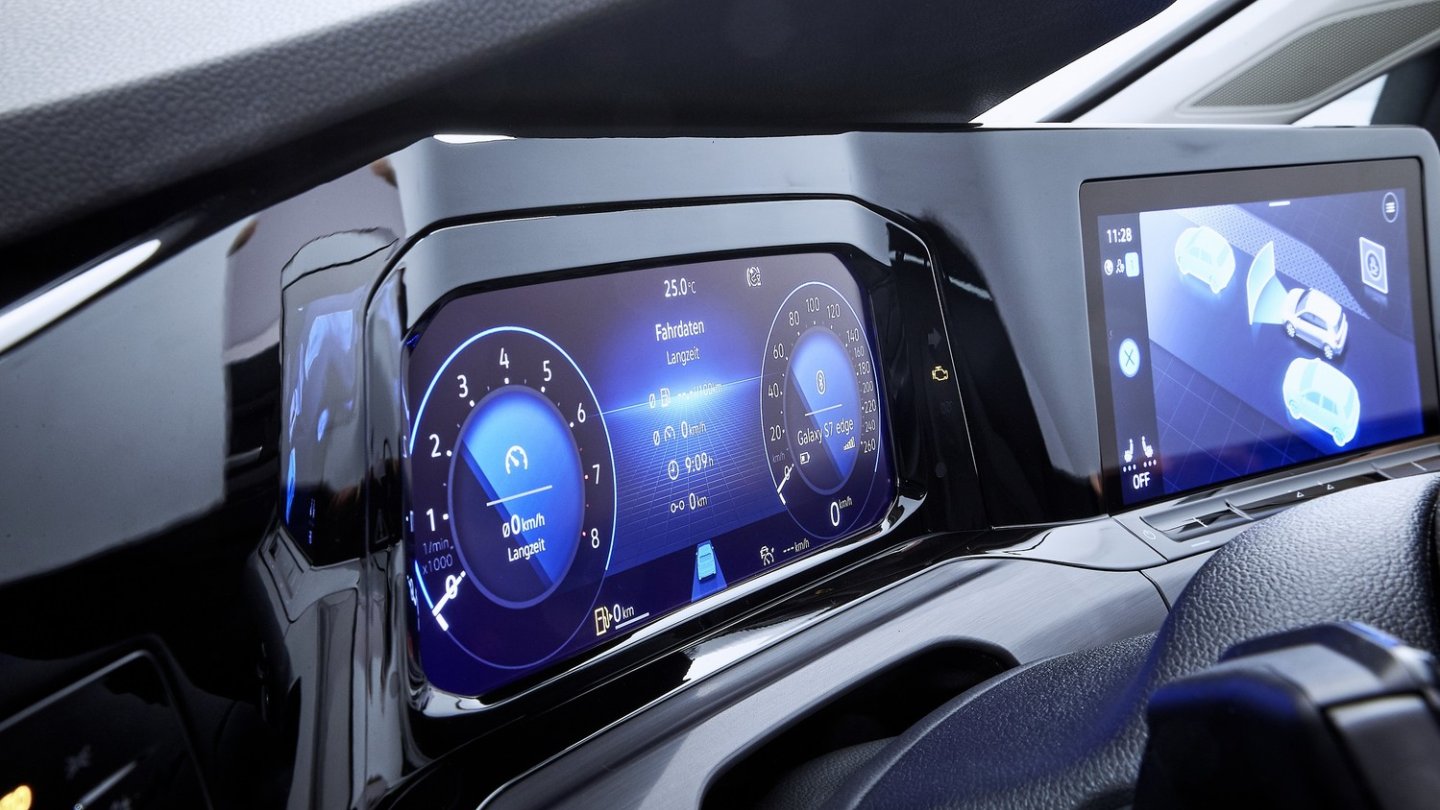 Jeder neue Golf kommt mit digitalen Instrumenten.